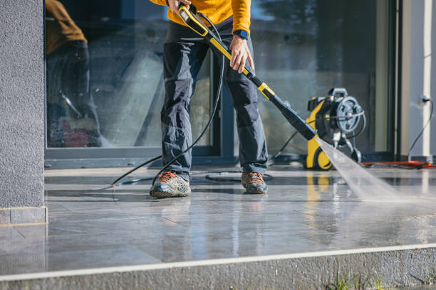 Best Deck Pressure Washing  in Garden Grove, CA